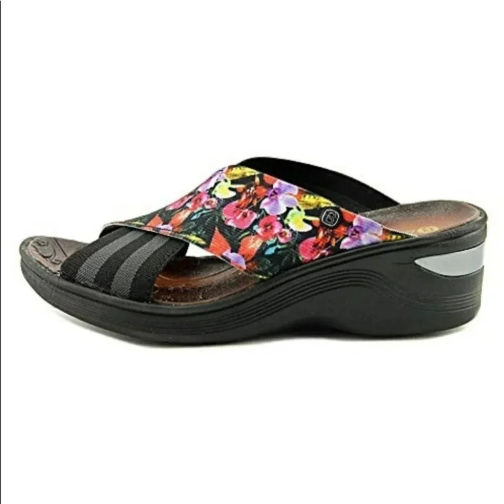 Bzees‎ Desire 9 multicolor floral & striped sandals